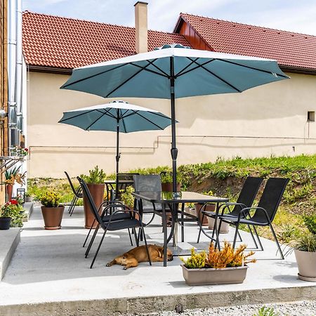 Sunny Apartment With Free Parking Зволен Екстериор снимка