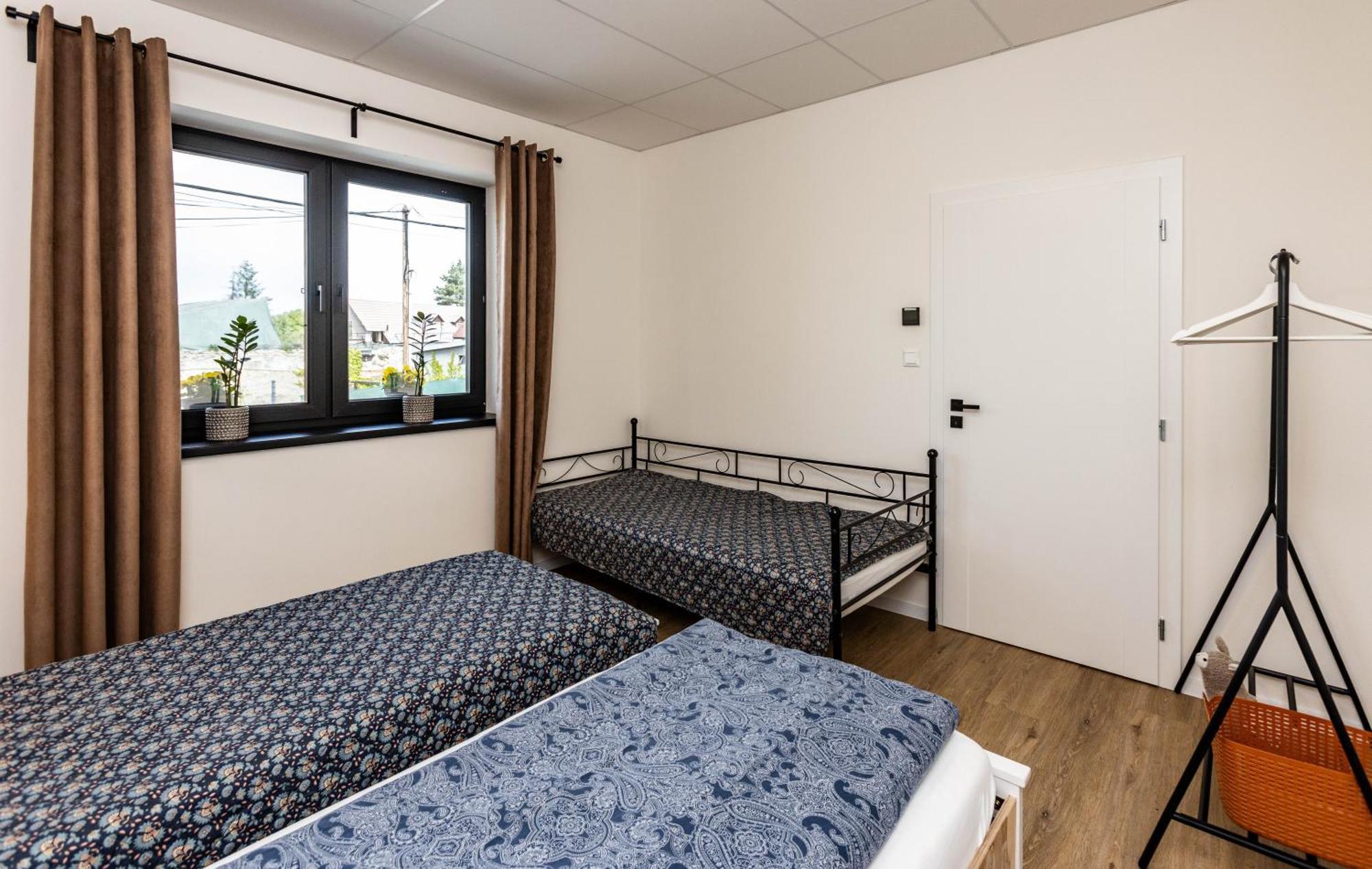 Sunny Apartment With Free Parking Зволен Екстериор снимка